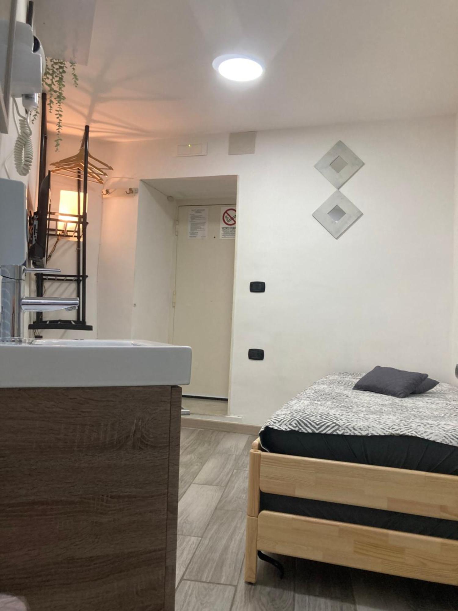 Bed and Breakfast Napoli Central Nest Экстерьер фото
